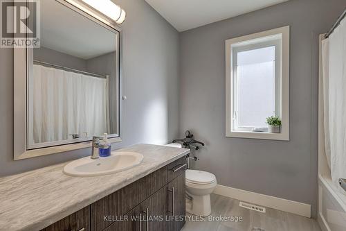 357 Edgevalley Road, London, ON - Indoor Photo Showing Bathroom