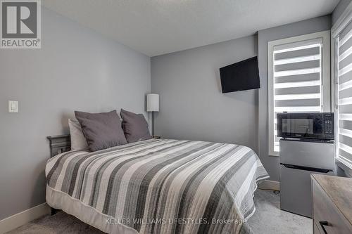 357 Edgevalley Road, London, ON - Indoor Photo Showing Bedroom