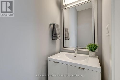 357 Edgevalley Road, London, ON - Indoor Photo Showing Bathroom