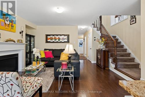 8096 Blue Ash Lane, Niagara Falls, ON - Indoor Photo Showing Living Room With Fireplace