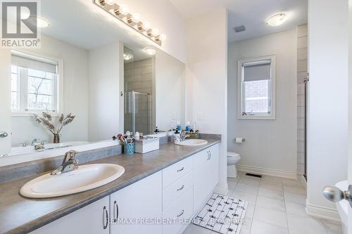 279 Humphrey Street, Hamilton, ON - Indoor Photo Showing Bathroom