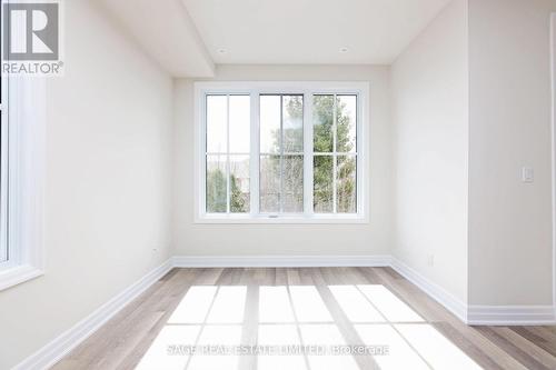 204 - 652 Cricklewood Drive, Mississauga, ON - Indoor Photo Showing Other Room