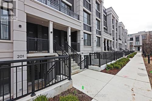 204 - 652 Cricklewood Drive, Mississauga, ON - Outdoor With Facade