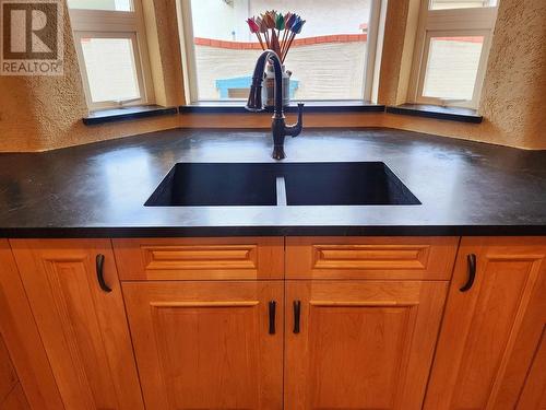 713 12Th Avenue, Keremeos, BC - Indoor Photo Showing Kitchen With Double Sink