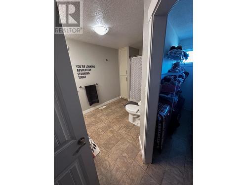 5133 Nicholson Road, Chetwynd, BC - Indoor