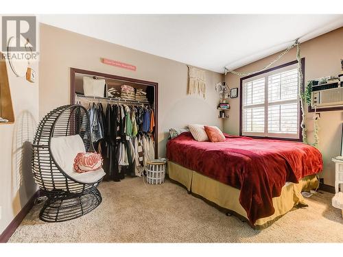 2377 Shannon Woods Drive Unit# 212, West Kelowna, BC - Indoor Photo Showing Bedroom