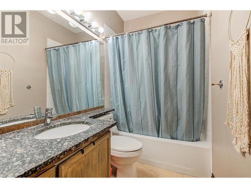 2377 Shannon Woods Drive Unit# 212, West Kelowna, BC - Indoor Photo Showing Bathroom