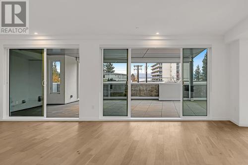 4071 Lakeshore Road Unit# 101, Kelowna, BC - Indoor Photo Showing Other Room