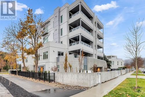 4071 Lakeshore Road Unit# 101, Kelowna, BC - Outdoor With Facade