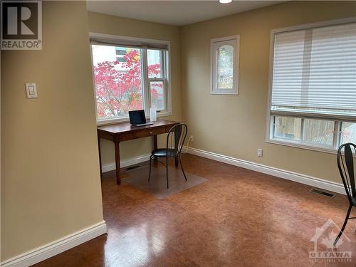 21 Perkins Street, Ottawa, ON - Indoor Photo Showing Other Room