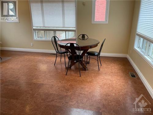 21 Perkins Street, Ottawa, ON - Indoor Photo Showing Dining Room