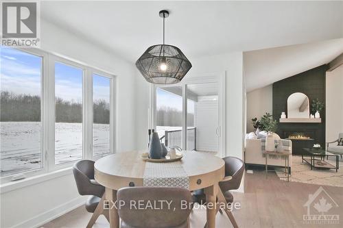 252 Trudeau Crescent, Russell, ON - Indoor Photo Showing Dining Room