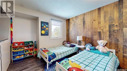 4021 Gordon Road, Regina, SK - Indoor Photo Showing Bedroom