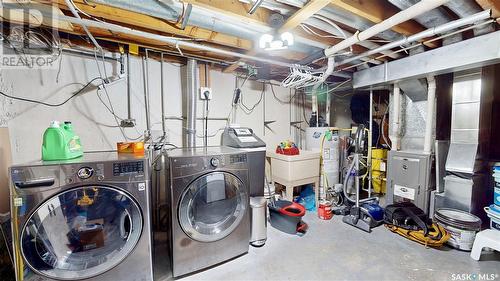 4021 Gordon Road, Regina, SK - Indoor Photo Showing Laundry Room