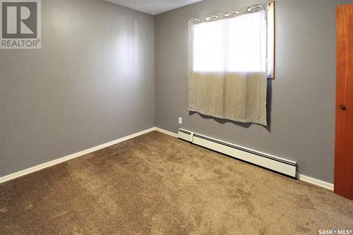 341 2Nd Avenue Se, Swift Current, SK - Indoor Photo Showing Other Room