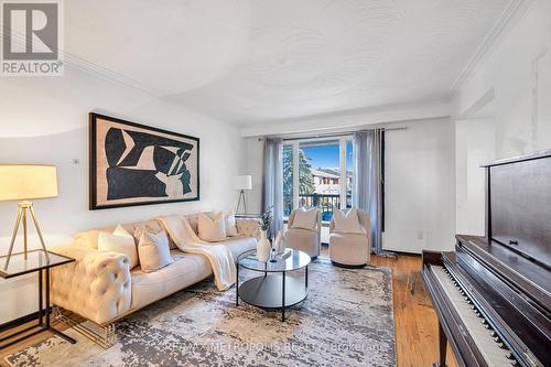 119 Albany Drive, Vaughan, ON - Indoor Photo Showing Living Room