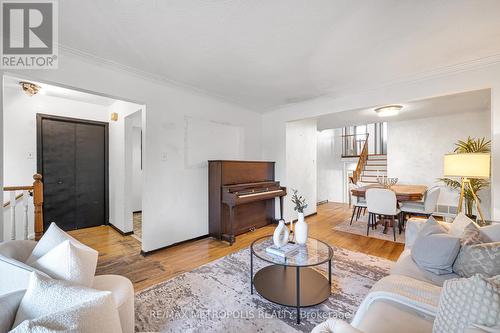 119 Albany Drive, Vaughan, ON - Indoor Photo Showing Living Room