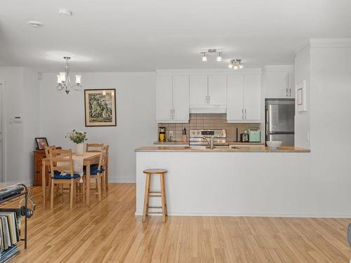 Vue d'ensemble - 205-2205 Ch. D'Oka, Deux-Montagnes, QC - Indoor Photo Showing Kitchen