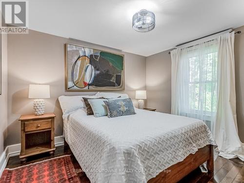 21 Badenoch Street, Puslinch, ON - Indoor Photo Showing Bedroom