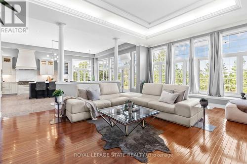 1340 Brant County Hwy 54, Haldimand, ON - Indoor Photo Showing Living Room