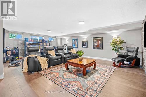 1340 Brant County Hwy 54, Haldimand, ON - Indoor Photo Showing Living Room