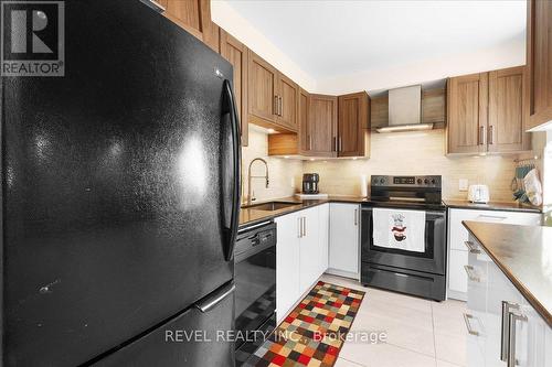 8 - 122 Lakeshore Road, St. Catharines, ON - Indoor Photo Showing Kitchen