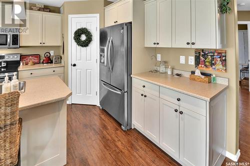 128 Mcdonald Street, Aberdeen, SK - Indoor Photo Showing Kitchen