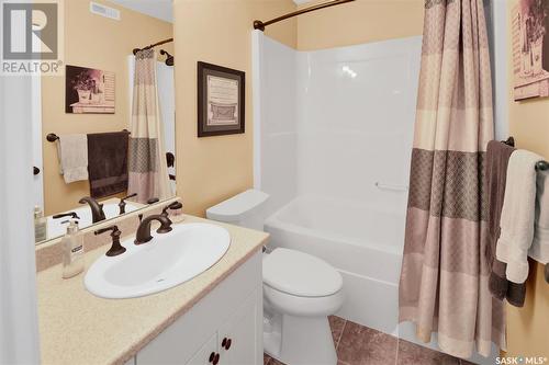 128 Mcdonald Street, Aberdeen, SK - Indoor Photo Showing Bathroom