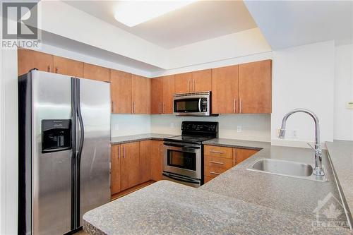 200 Rideau Street Unit#904, Ottawa, ON - Indoor Photo Showing Kitchen