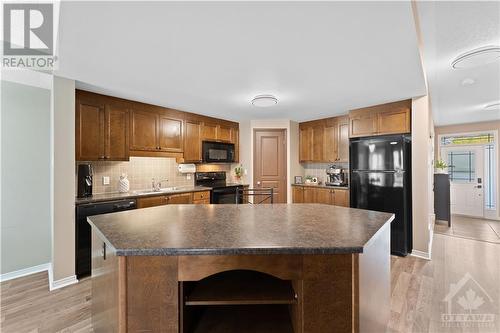 Kitchen - 673 Pepperville Crescent, Ottawa, ON - Indoor Photo Showing Kitchen