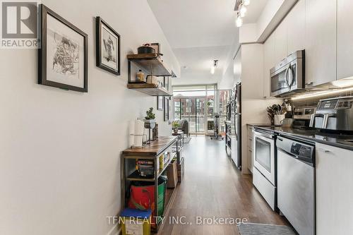 906 - 775 King Street, Toronto, ON - Indoor Photo Showing Kitchen