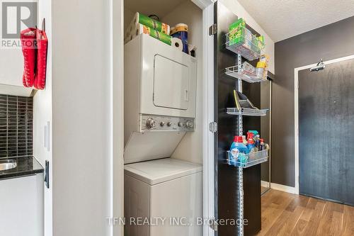 906 - 775 King Street, Toronto, ON - Indoor Photo Showing Laundry Room