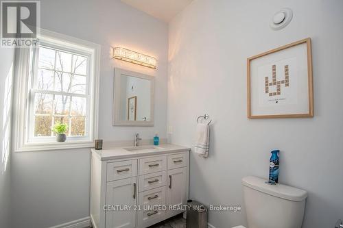 90 Homewood Avenue, Trent Hills (Hastings), ON - Indoor Photo Showing Bathroom