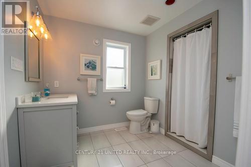 90 Homewood Avenue, Trent Hills (Hastings), ON - Indoor Photo Showing Bathroom