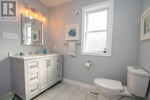 90 Homewood Avenue, Trent Hills (Hastings), ON - Indoor Photo Showing Bathroom