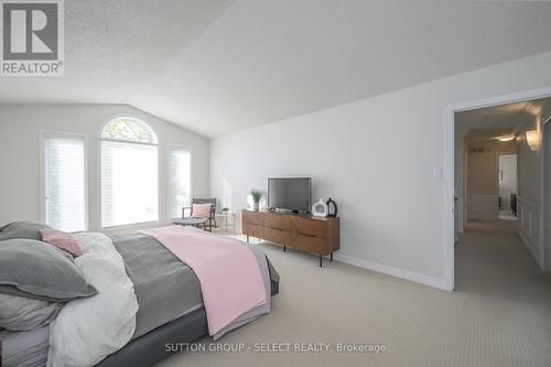 38 Ullswater Crescent, London, ON - Indoor Photo Showing Bedroom