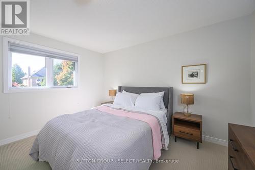 38 Ullswater Crescent, London, ON - Indoor Photo Showing Bedroom