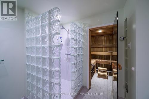 38 Ullswater Crescent, London, ON - Indoor Photo Showing Bathroom