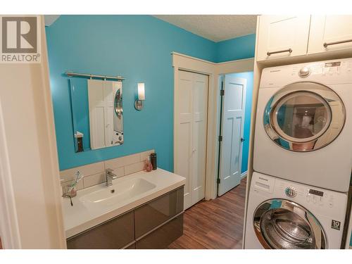 11728 103A Street, Fort St. John, BC - Indoor Photo Showing Laundry Room