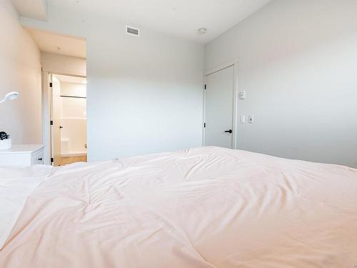 105-2469 Gateway Rd, Langford, BC - Indoor Photo Showing Bedroom