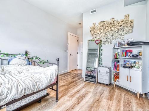 105-2469 Gateway Rd, Langford, BC - Indoor Photo Showing Bedroom