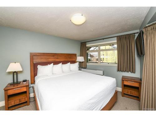 109B-1800 Riverside Lane, Courtenay, BC - Indoor Photo Showing Bedroom