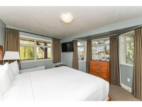 109B-1800 Riverside Lane, Courtenay, BC - Indoor Photo Showing Bedroom