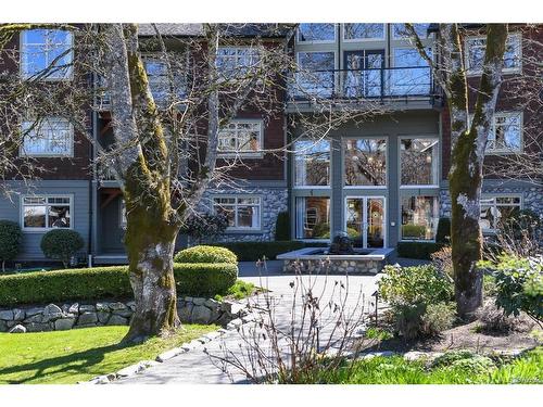 109B-1800 Riverside Lane, Courtenay, BC - Outdoor With Facade