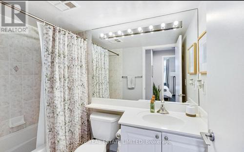 720 - 219 Fort York Boulevard, Toronto, ON - Indoor Photo Showing Bathroom