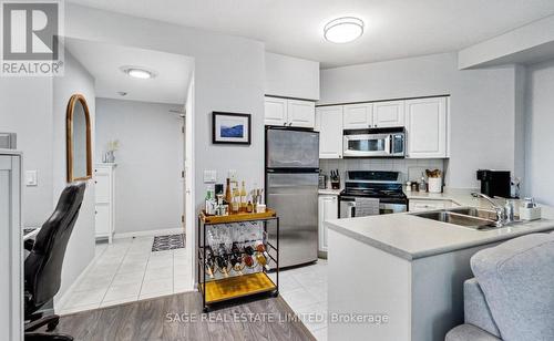 720 - 219 Fort York Boulevard, Toronto, ON - Indoor Photo Showing Kitchen With Double Sink