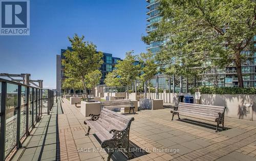 720 - 219 Fort York Boulevard, Toronto, ON - Outdoor