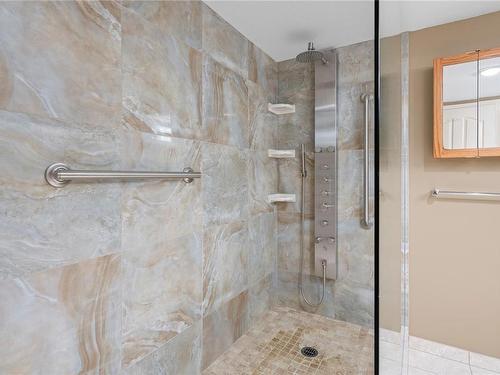 2602-154 Promenade Dr, Nanaimo, BC - Indoor Photo Showing Bathroom