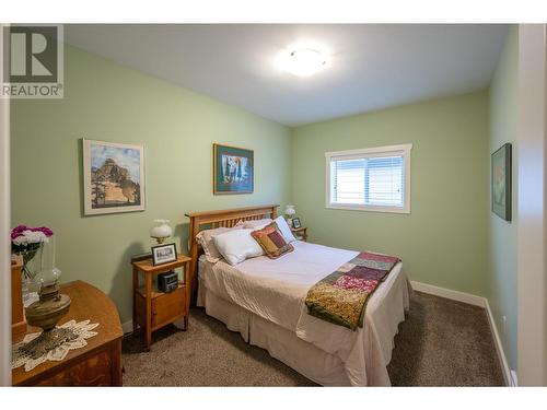 334 Chardonnay Avenue, Oliver, BC - Indoor Photo Showing Bedroom