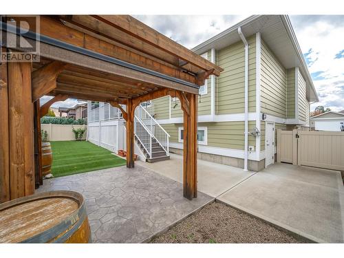 334 Chardonnay Avenue, Oliver, BC - Outdoor